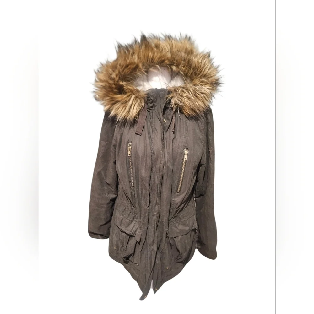 ASOS Parka Fur Trimmed Hood Utikity Medium Warmth Coat. Khaki/olive. Size 8